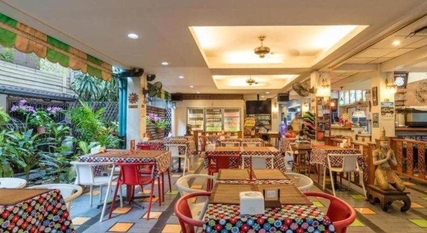 New Siam Guest House Bangkok Exterior photo