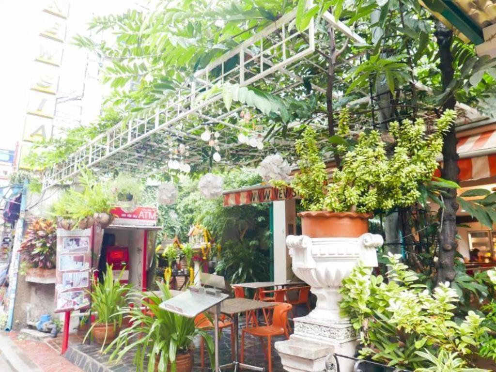 New Siam Guest House Bangkok Exterior photo
