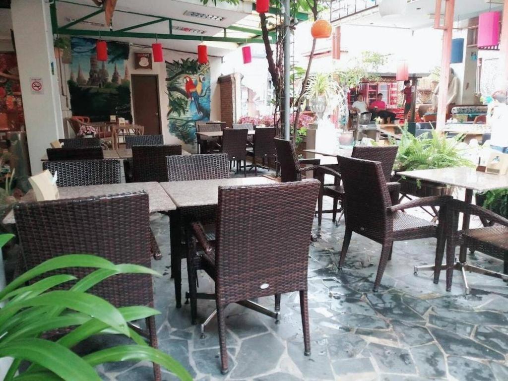 New Siam Guest House Bangkok Exterior photo